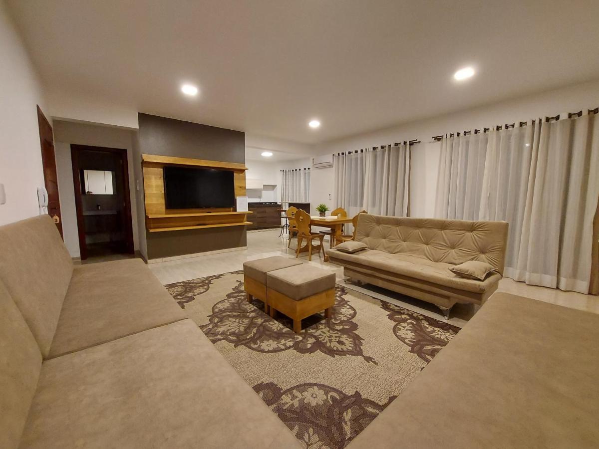 Apartamento com Varanda