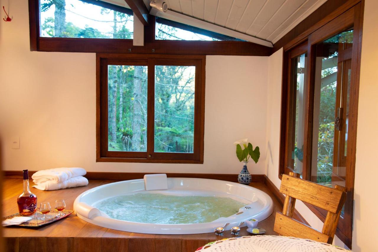 Chalet Hot Tub,1015083859:JPEG