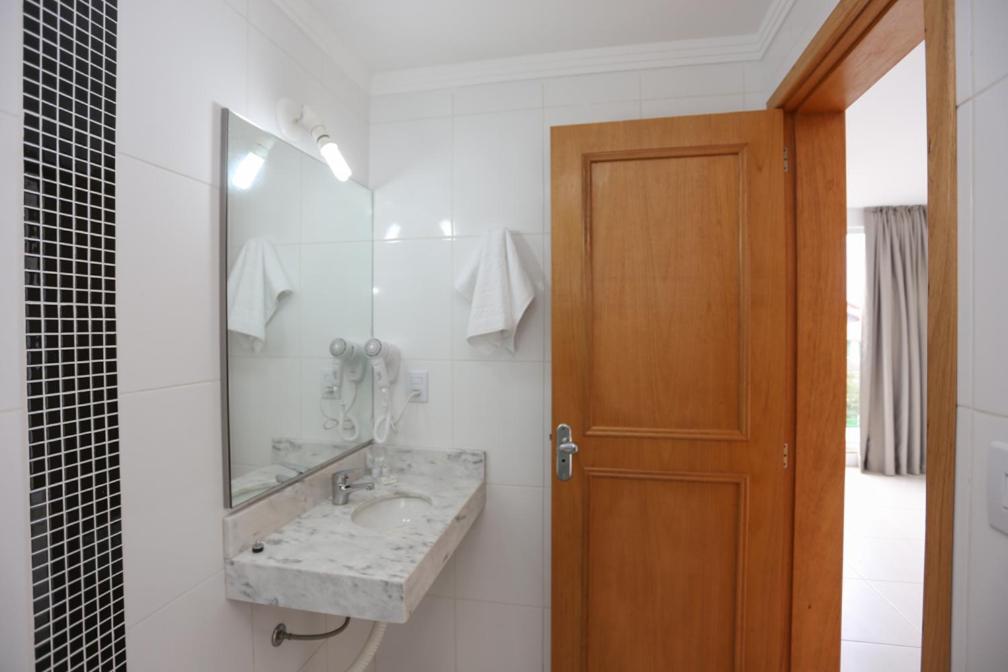 Quarto Duplo com Vista da Piscina