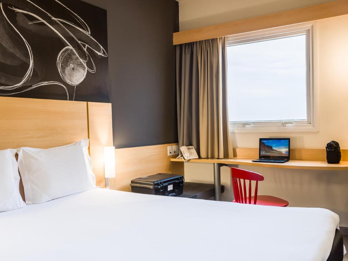 Quarto Standard com 1 Cama de Casal