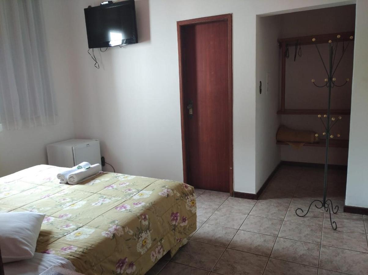 Family Room,1028768632:JPEG