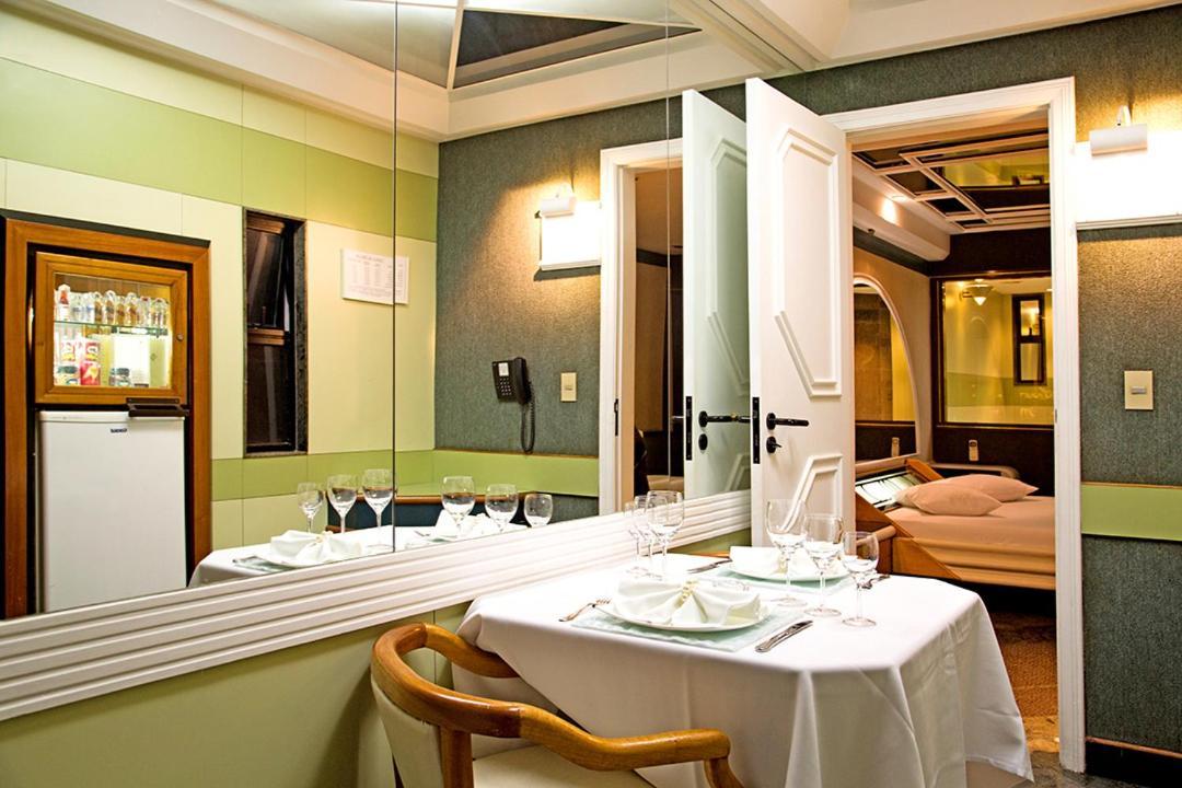 Suite Spa Bath,1037893642:JPEG