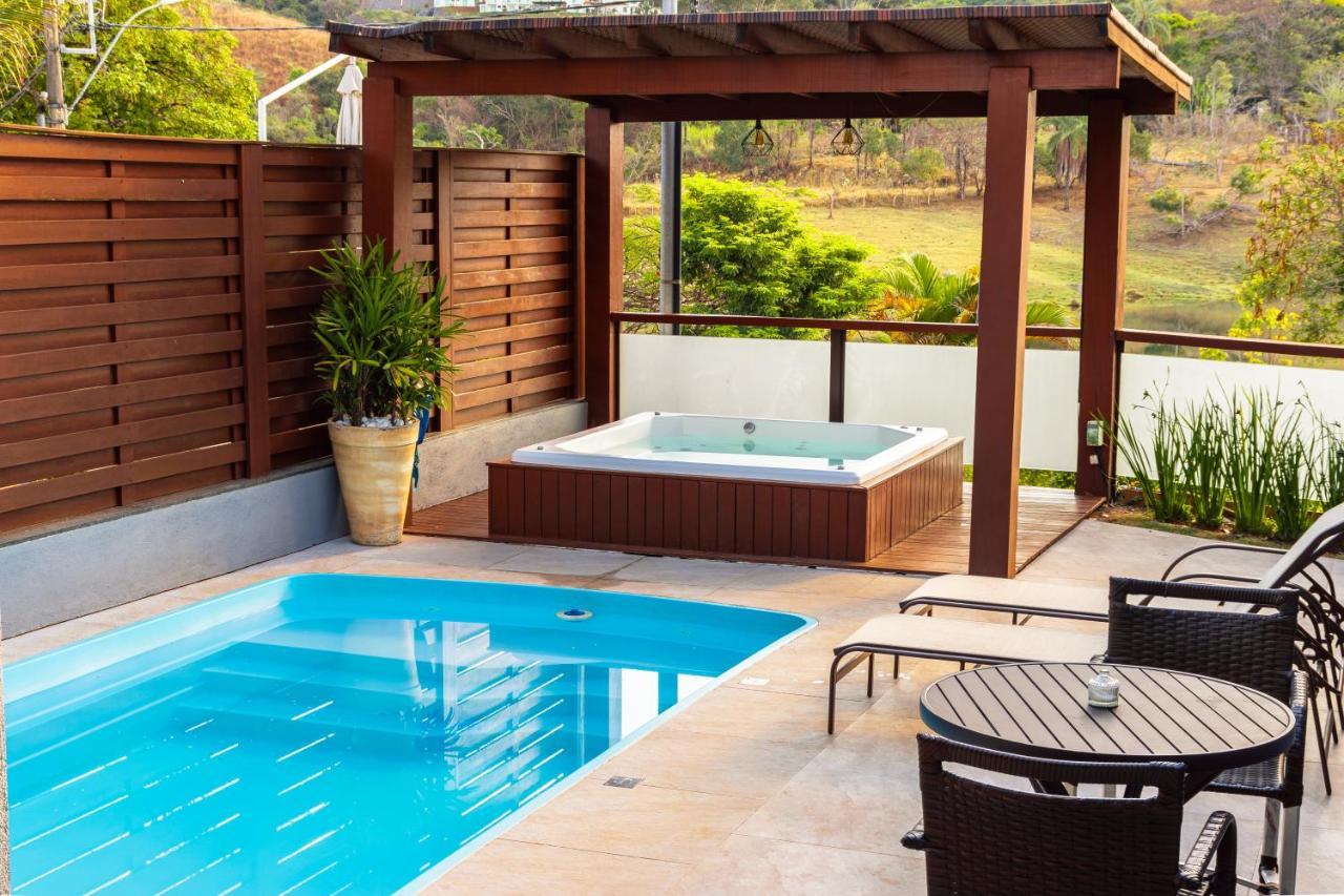 Suíte com Piscina Privativa