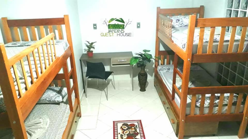 Cama em Beliche em Dormitório Masculino