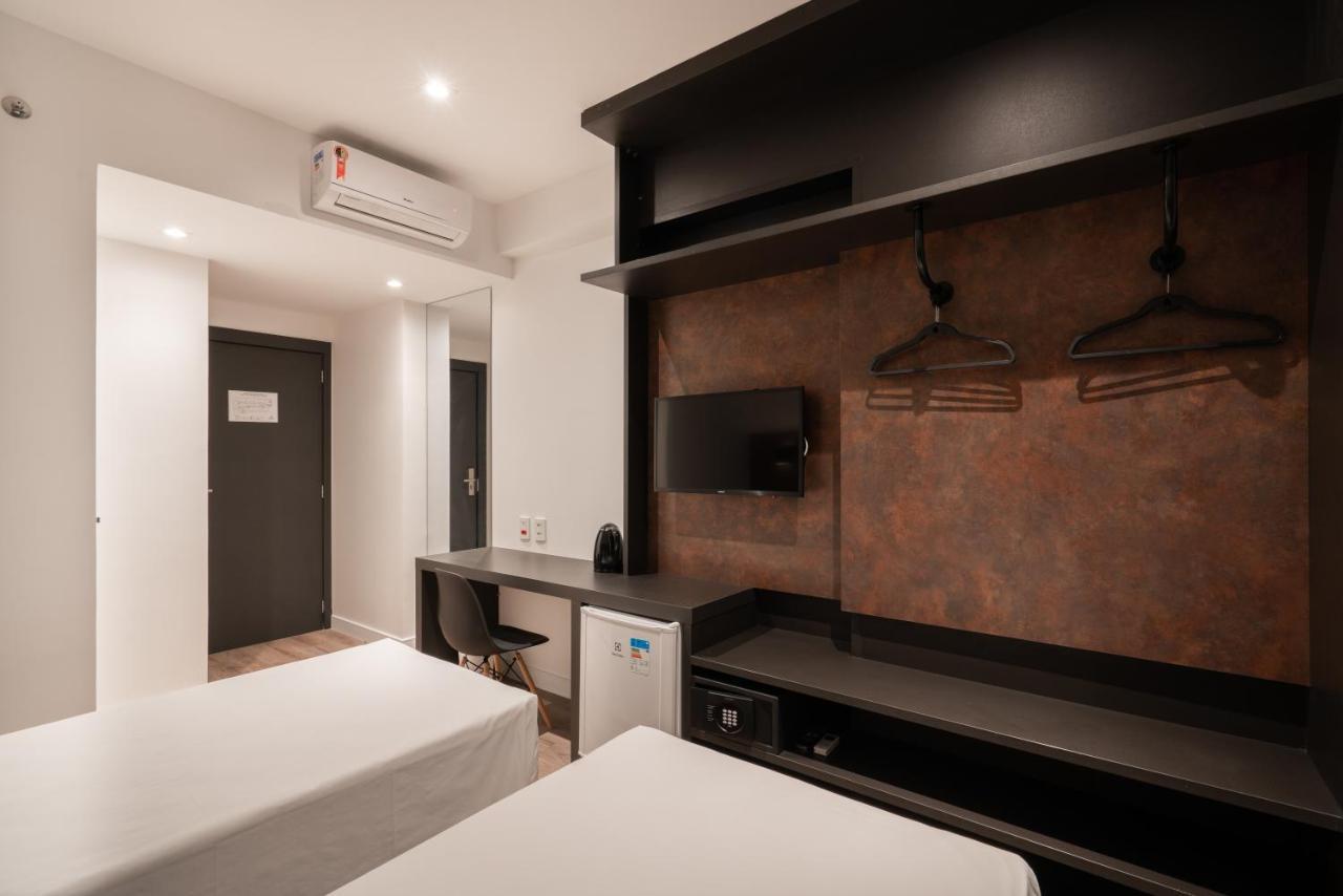 Quarto Deluxe com 2 Camas de Solteiro