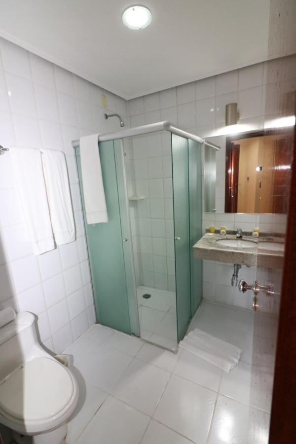 Quarto Triplo com 3 Camas de Solteiro