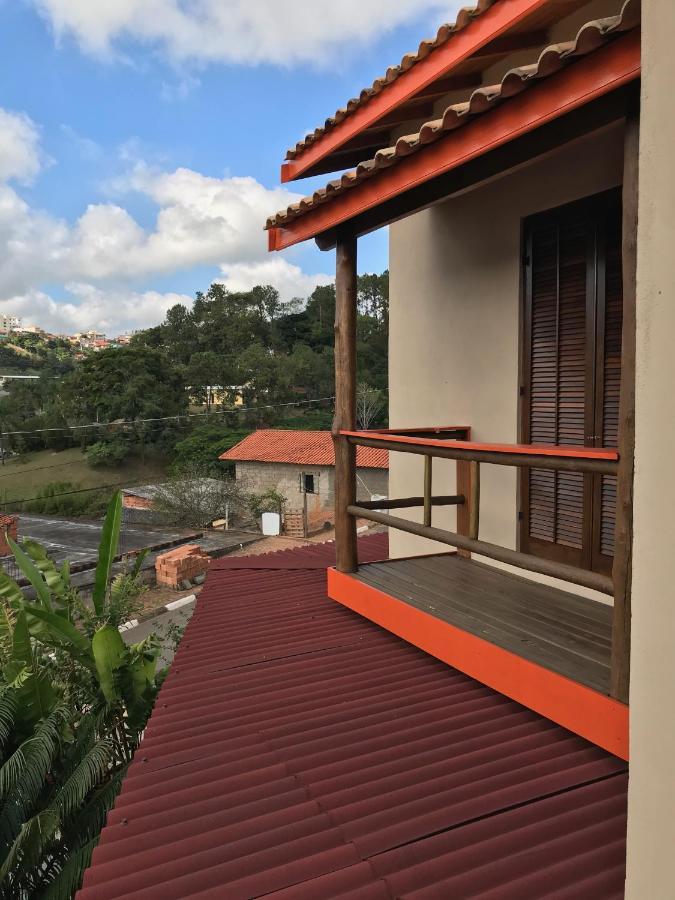 Apartamento com Varanda