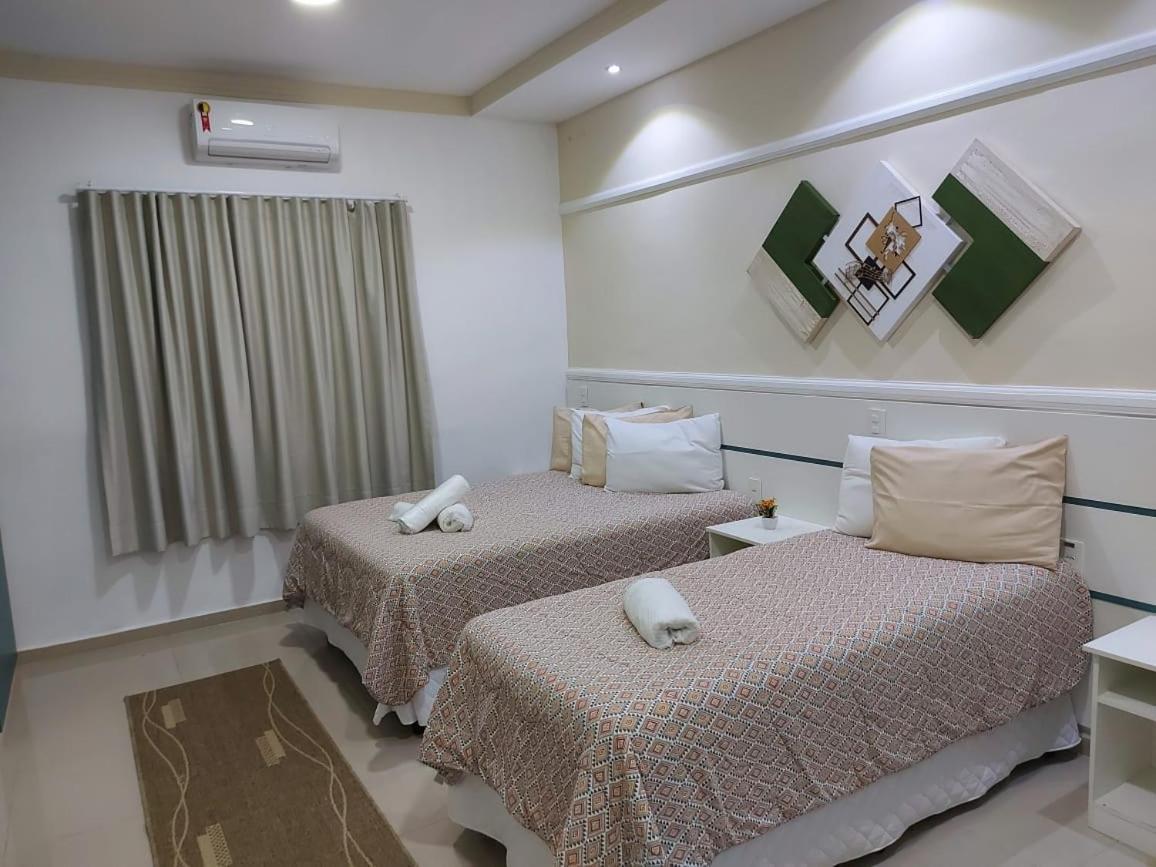 Quarto com Cama de Casal ou 2 de Solteiro