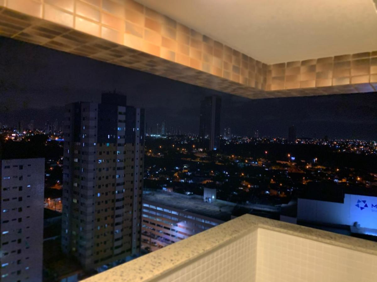 Apartamento com Varanda