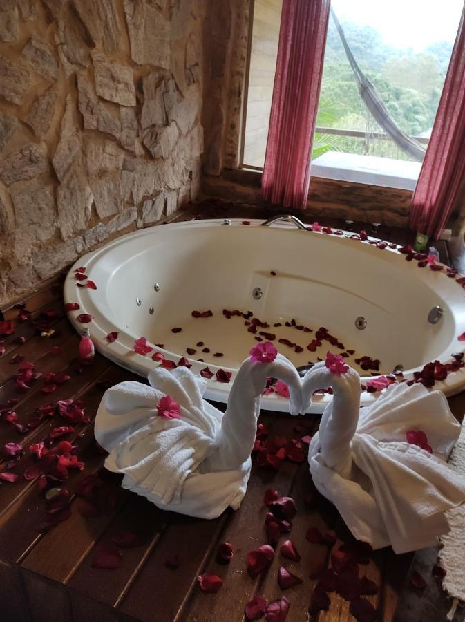 Triple Room Bath,631049397:JPEG