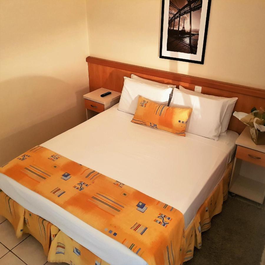Quarto com Cama de Casal ou 2 de Solteiro Standard