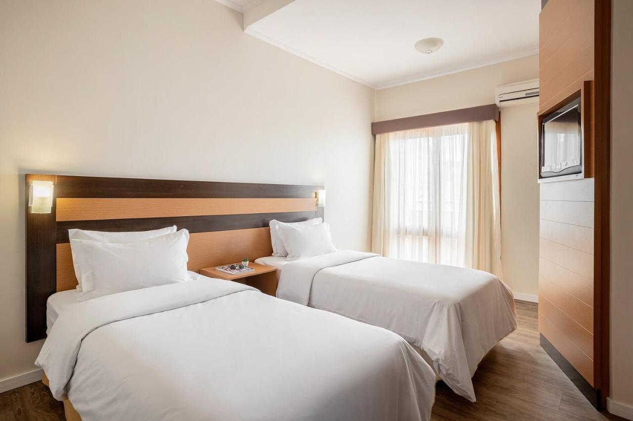 Quarto de luxo com 2 camas de solteiro