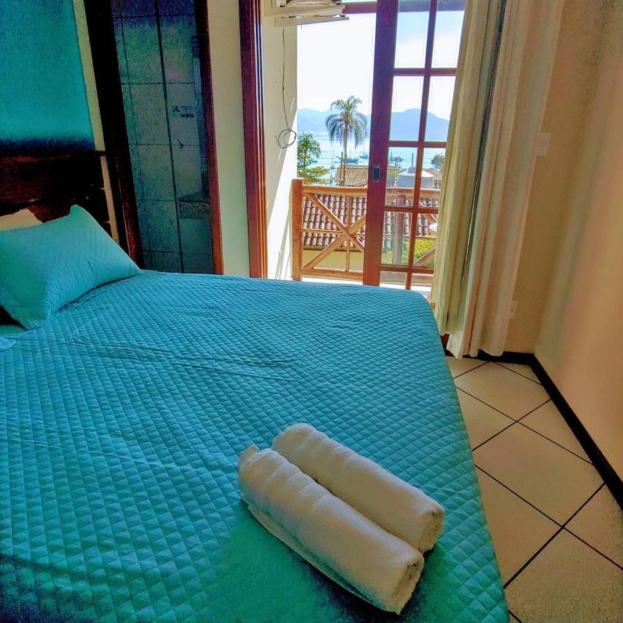 Quarto Duplo com Varanda e Vista do Mar