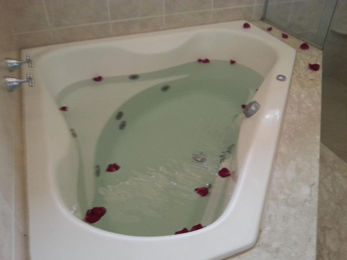 Suíte com Banheira de Hidromassagem