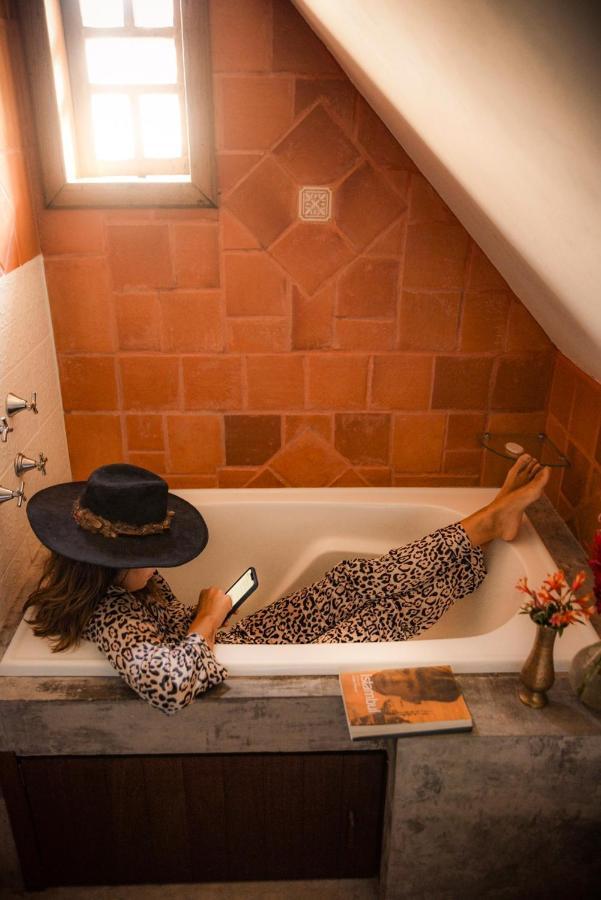 Deluxe Double or Twin Room Bathtub,1147599376:JPEG