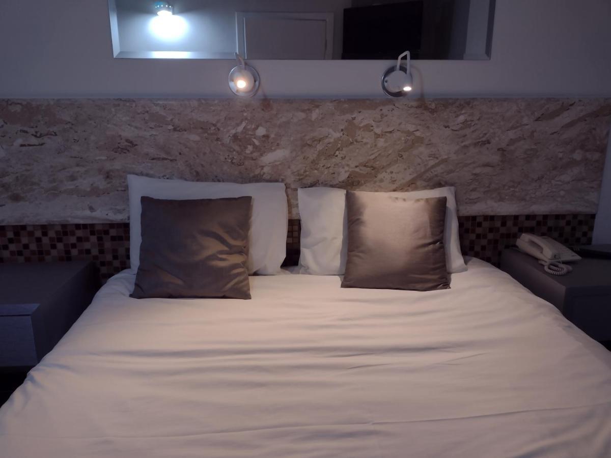 Apartamento com Varanda