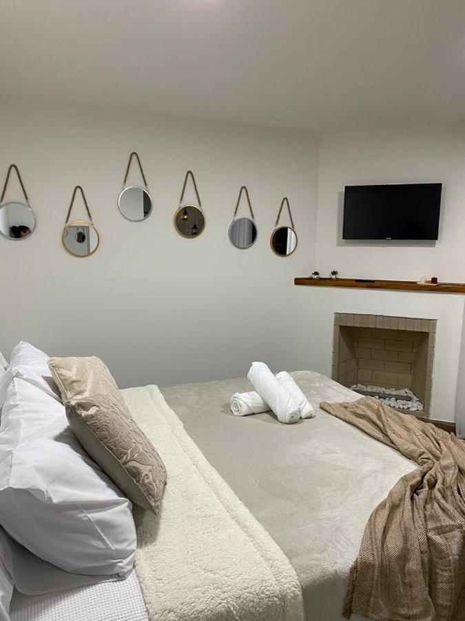 Quarto Duplo com Banheira de Hidromassagem