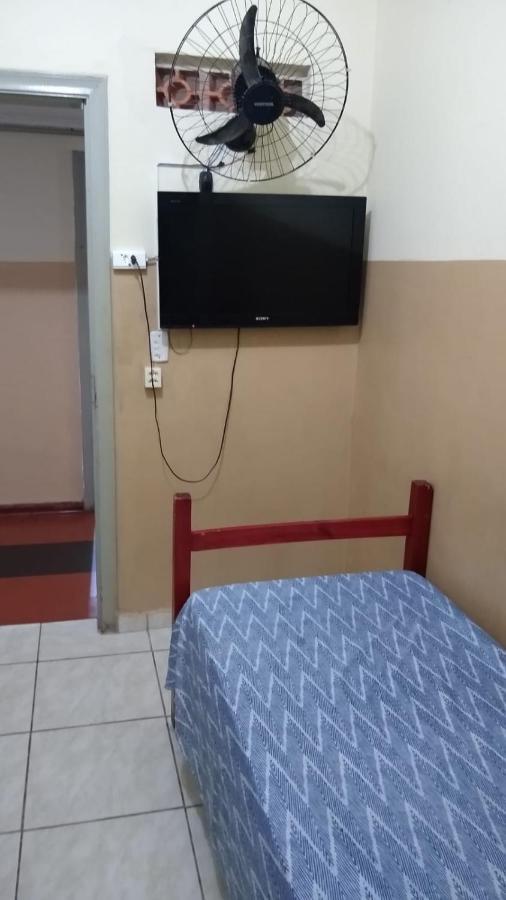Quarto Duplo Standard com Banheiro Compartilhado