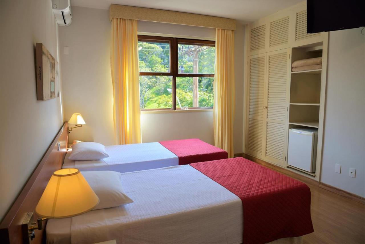 Quarto Duplo