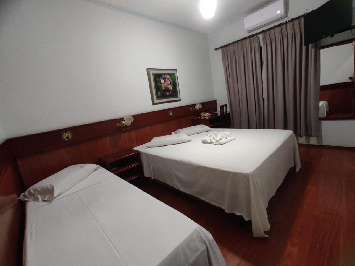 Quarto Superior Deluxe com Cama de Casal ou 2 de Solteiro