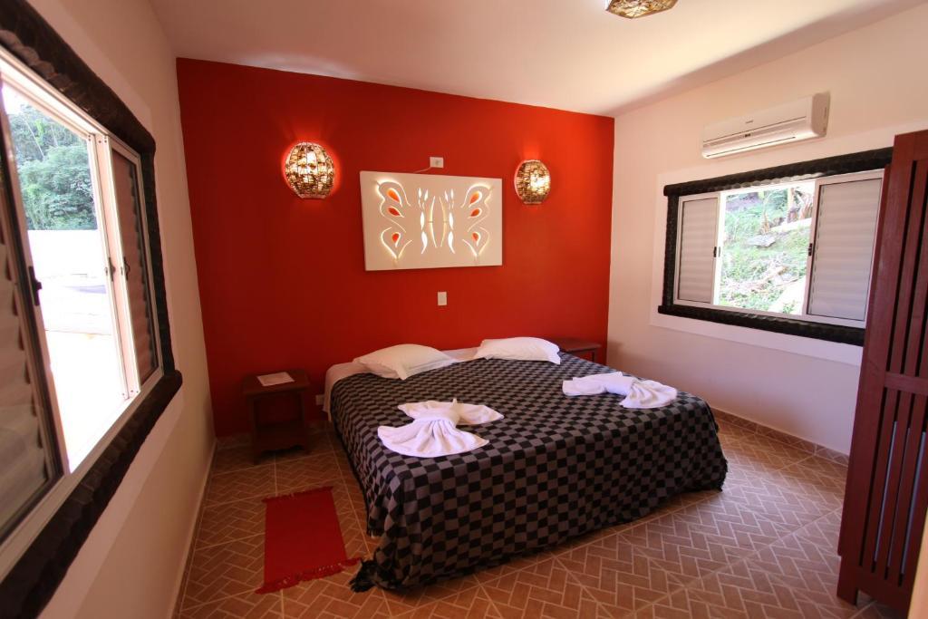 Quarto Standard com Cama de Casal ou 2 de Solteiro e Vista do Jardim