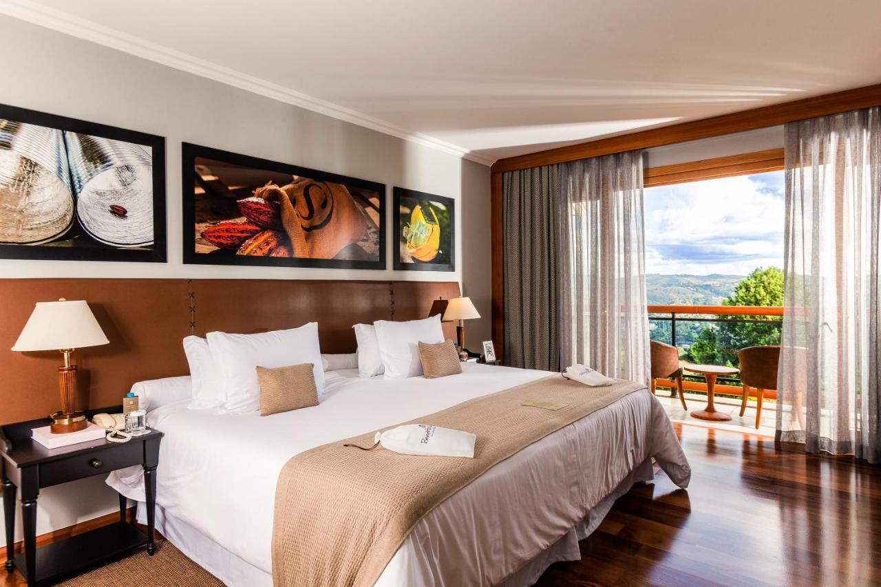 Deluxe Room,1558125412:JPEG