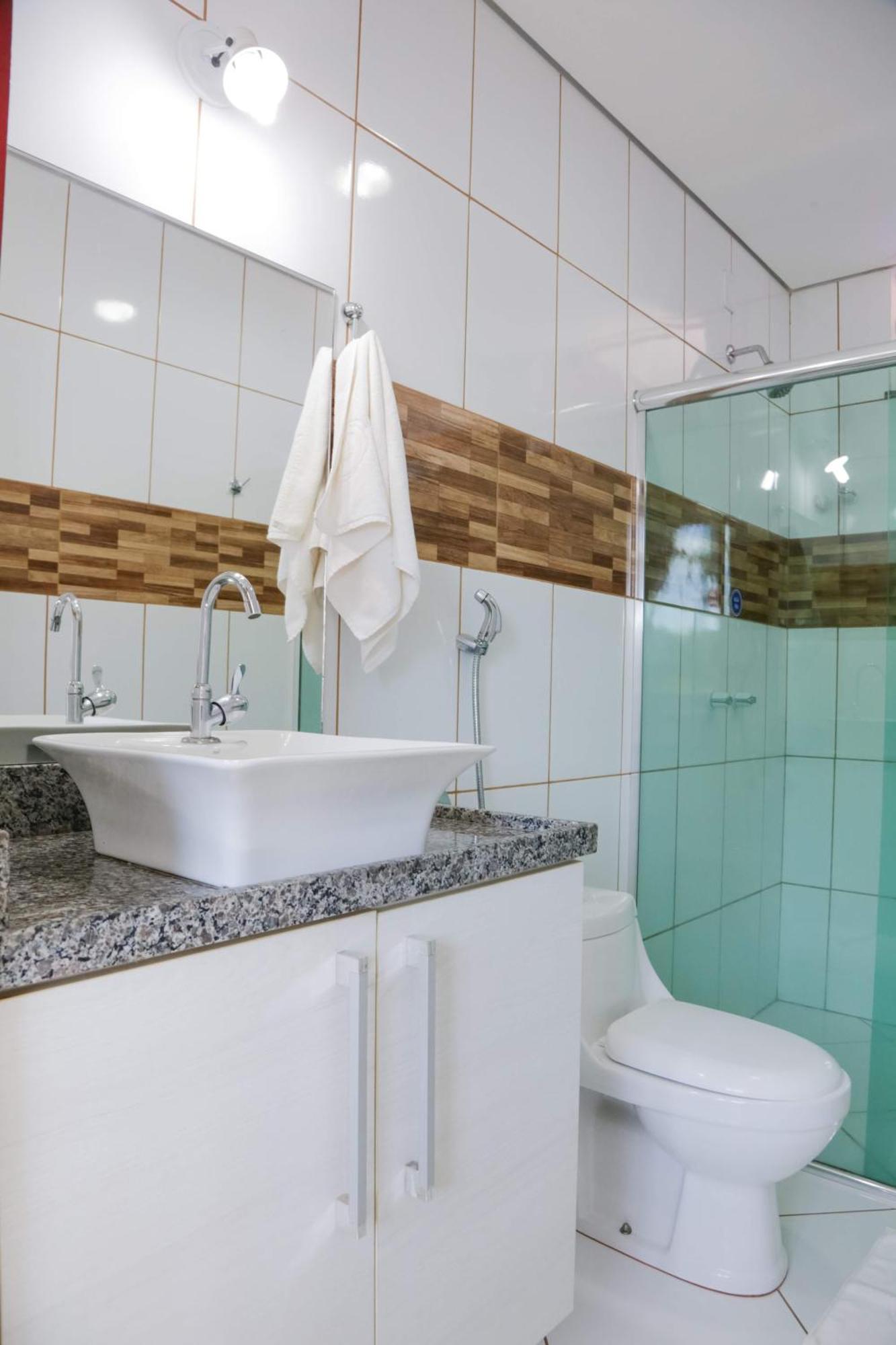 Quarto Duplo Master com 2 Camas de Solteiro