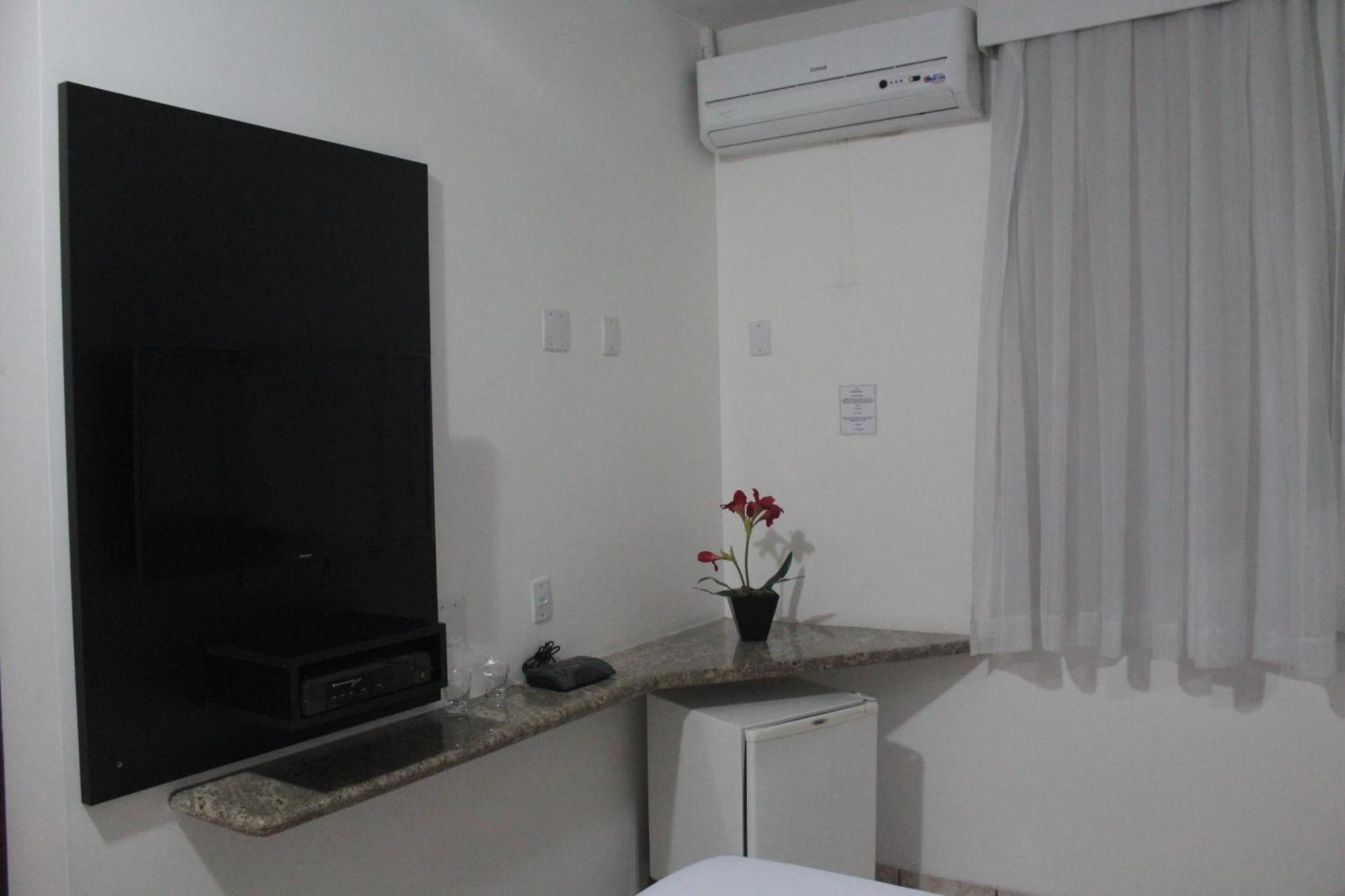 Quarto Executivo com Cama de Casal ou 2 de Solteiro