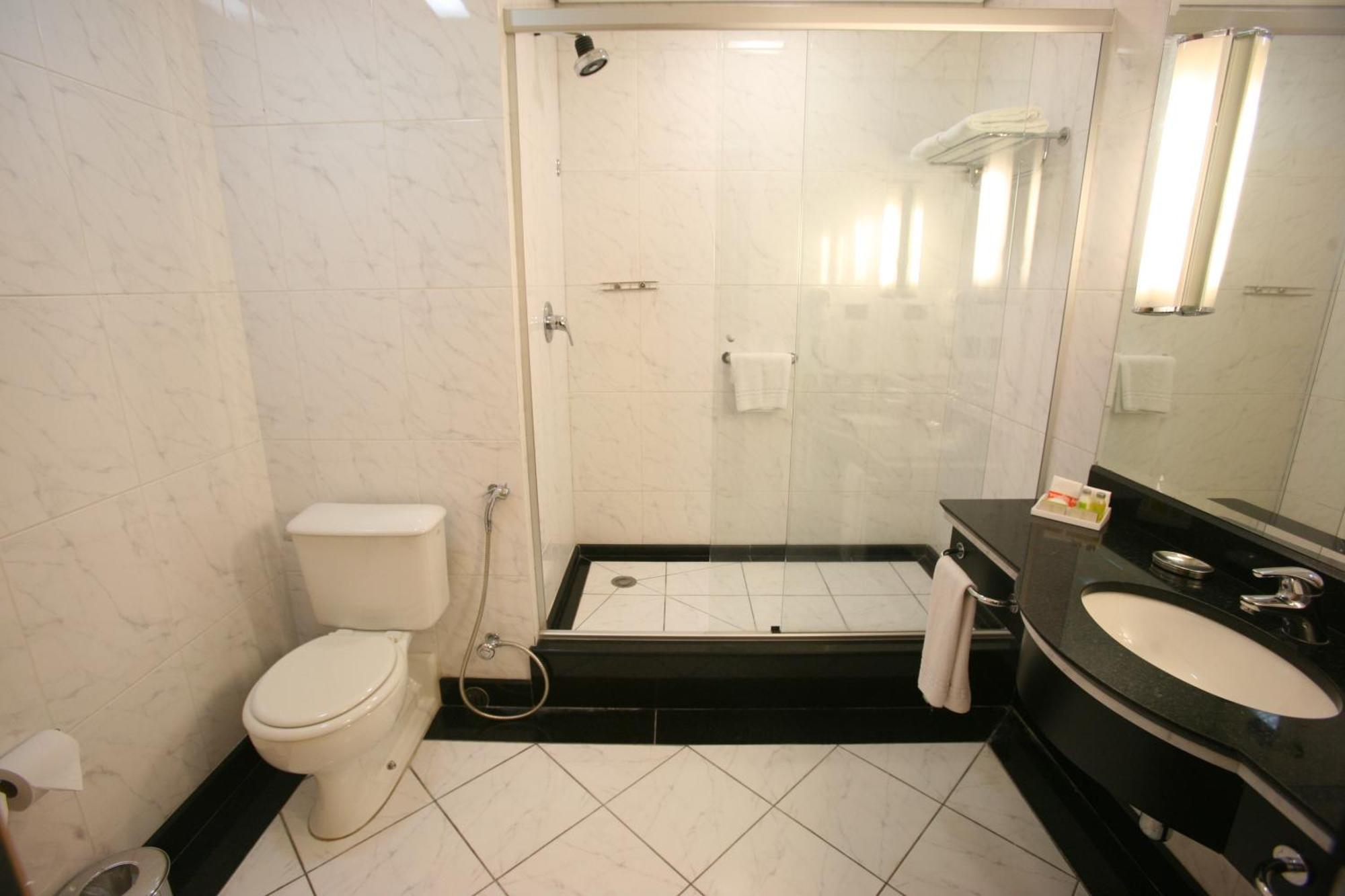 Standard Room with One Double Bed and One Single Bed