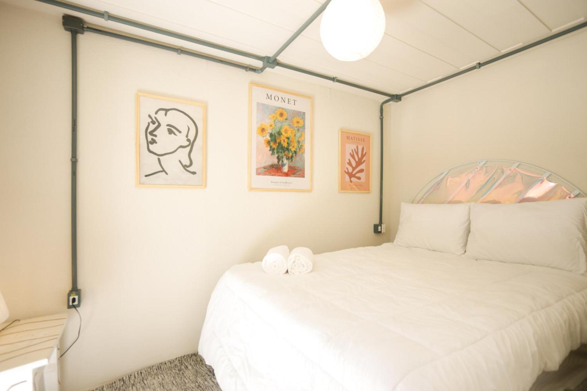 Double Room with Shared Bathroom,1228362365:JPEG