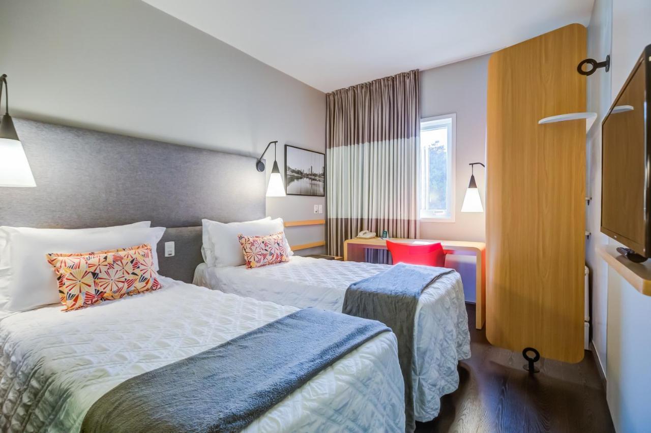Quarto Superior com 2 Camas de Solteiro