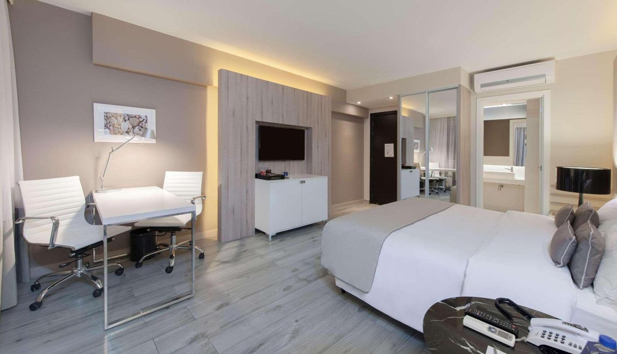 Superior Queen Room