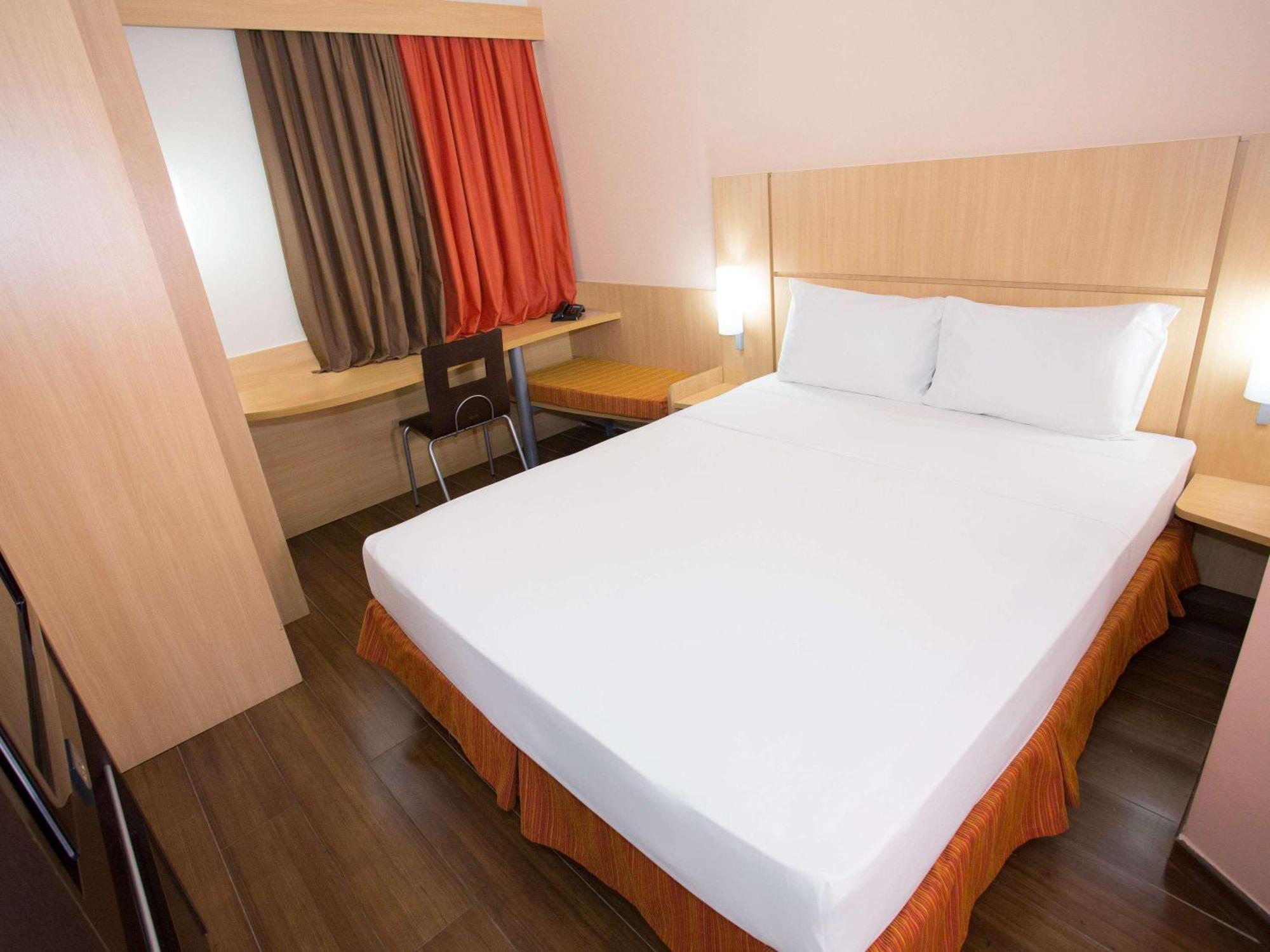 Standard Double Room,719173576:JPEG