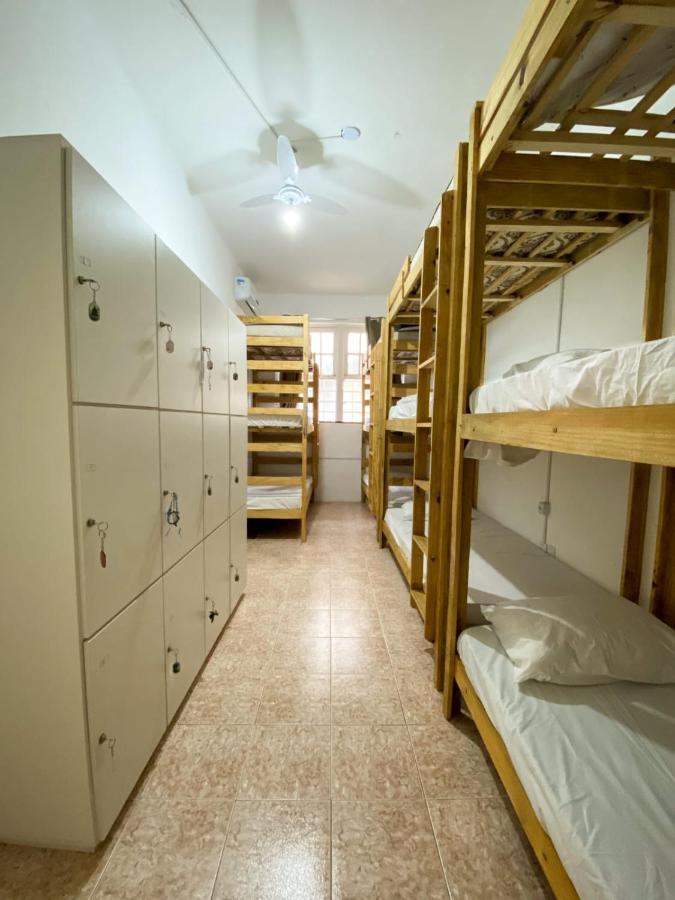 Posto Letto in Dormitorio Misto con 12 Letti