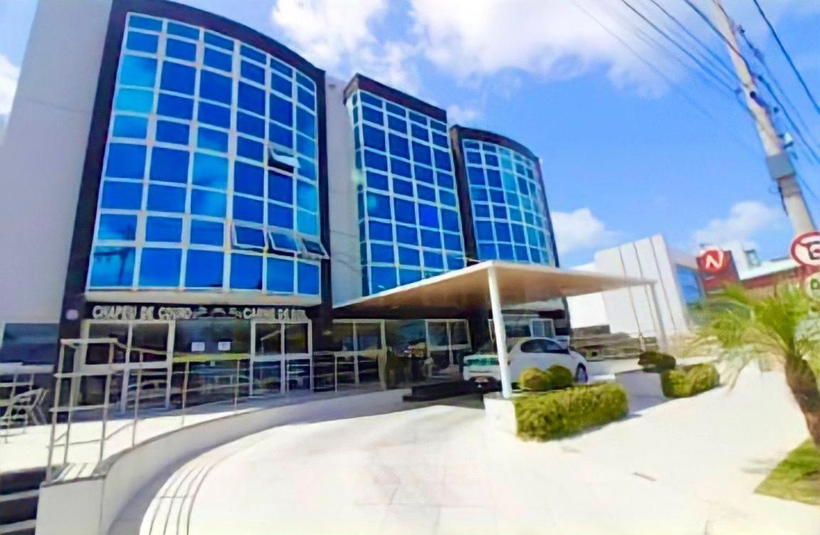 Apartamento com Varanda