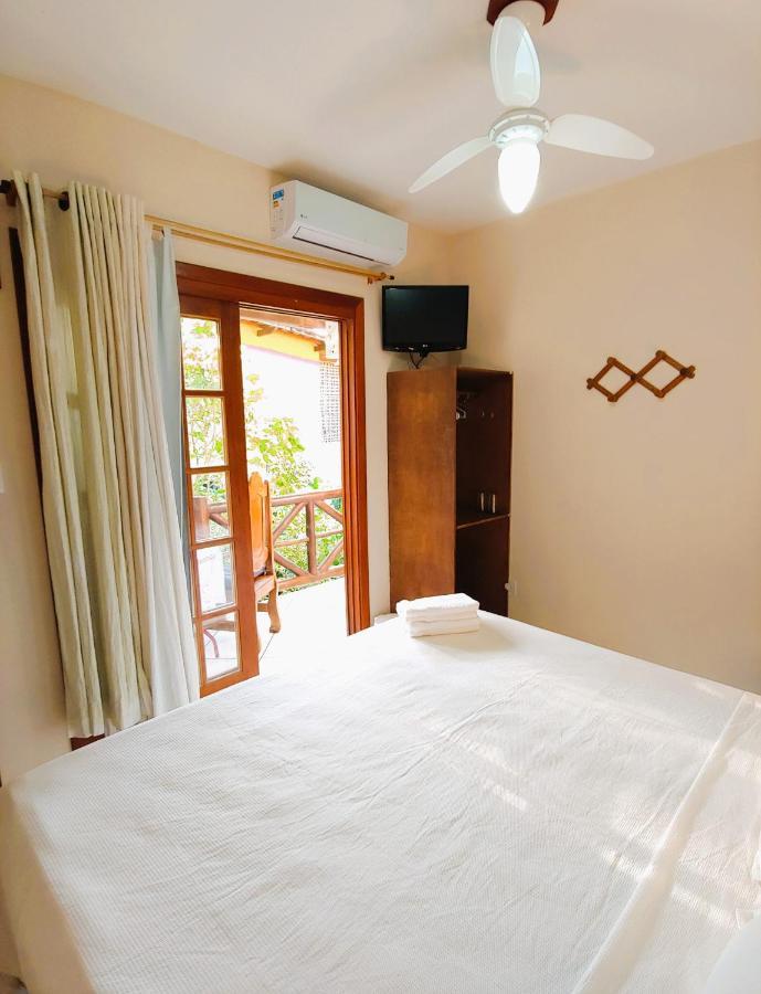 Quarto Deluxe com Cama de Casal ou 2 de Solteiro e Varanda