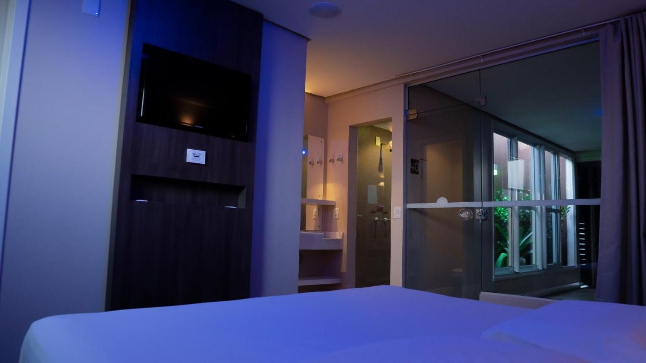 Double Room,1309168939:JPEG