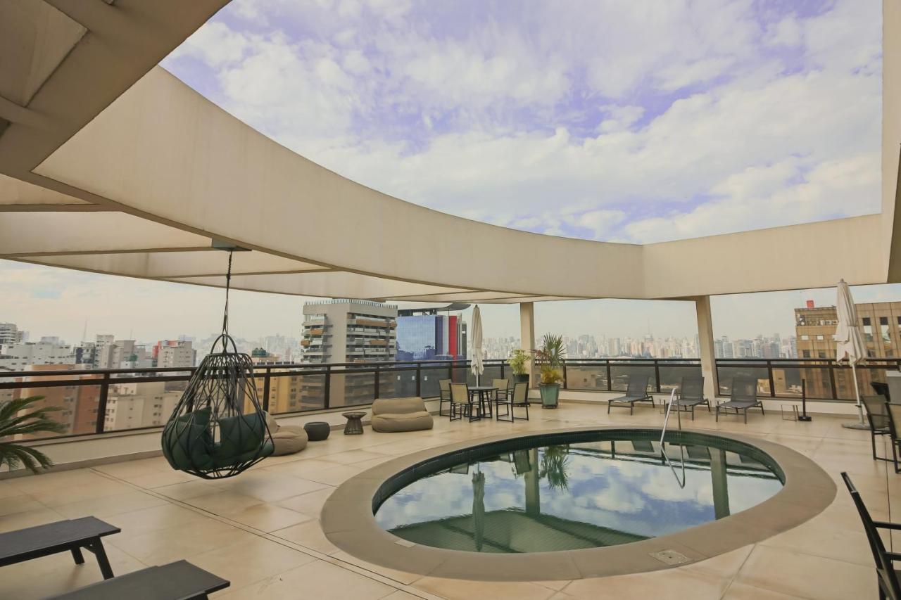 Apartamento com Varanda