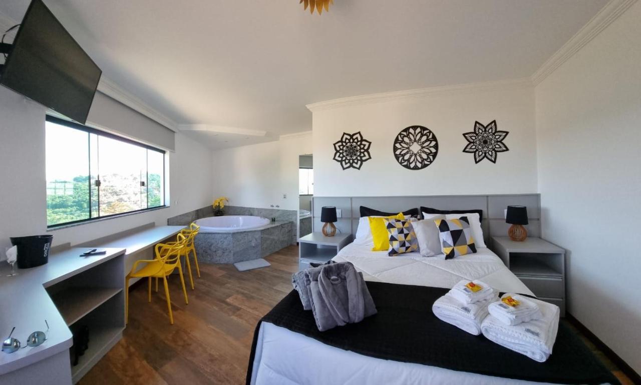Quarto Duplo Deluxe com Banheira