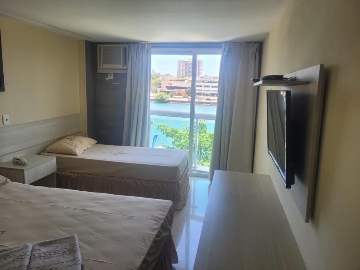 Habitación Triple con vistas al lago