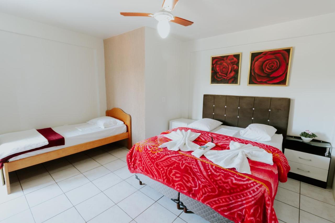 Quarto Duplo com Cama Extra