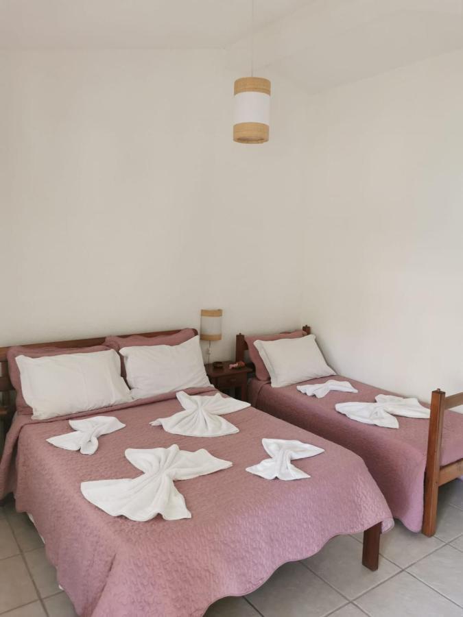 Quarto Duplo Deluxe (2 Adultos + 1 Criança)