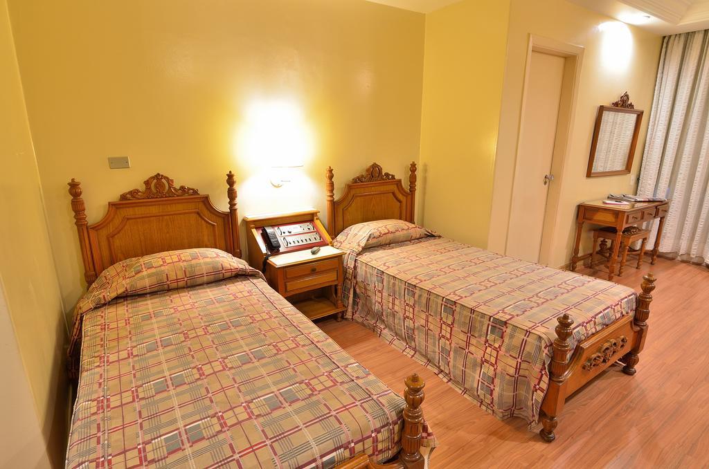 Twin Room,1588190997:JPEG