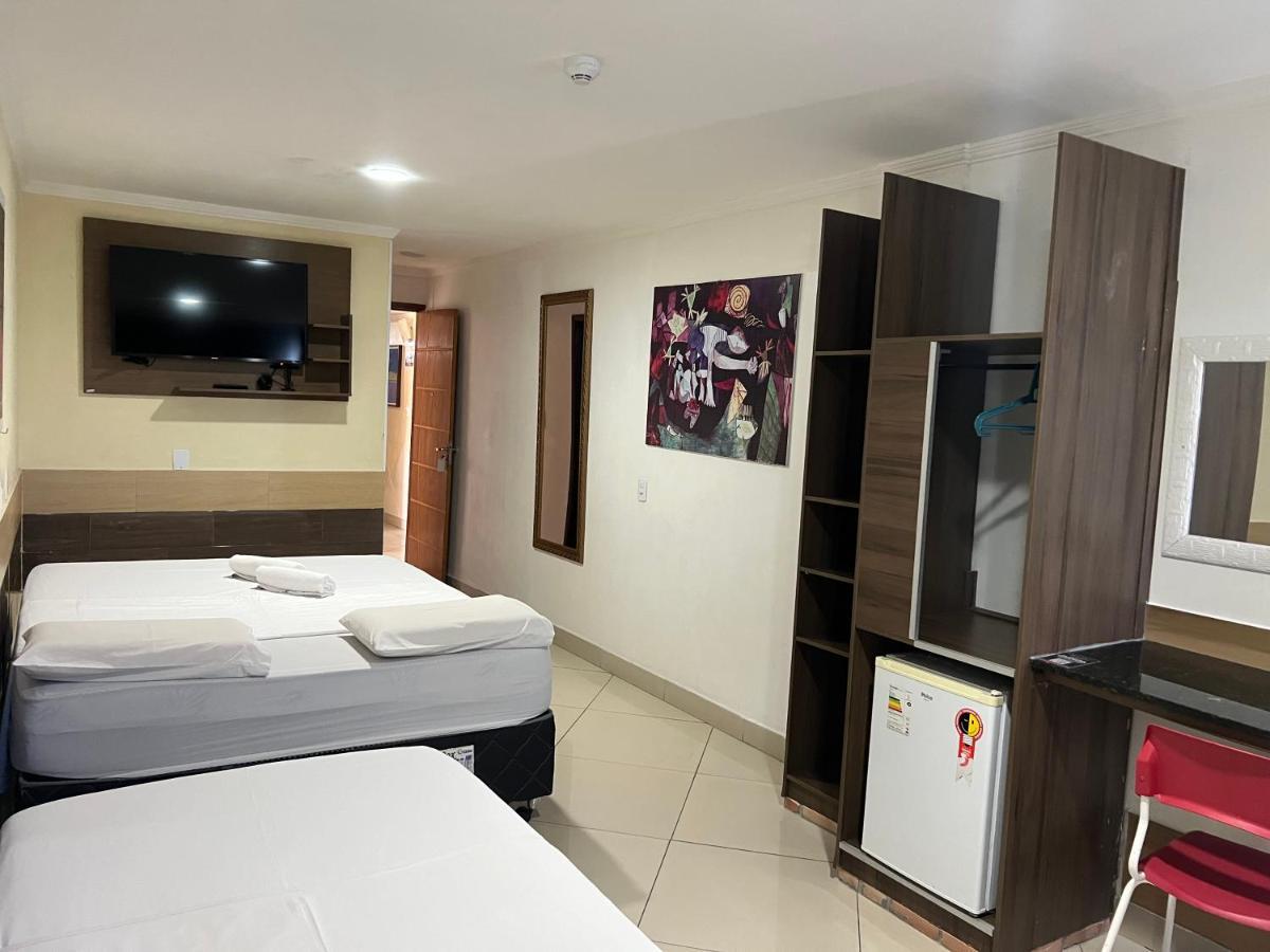 Executive Suite,779199597:JPEG