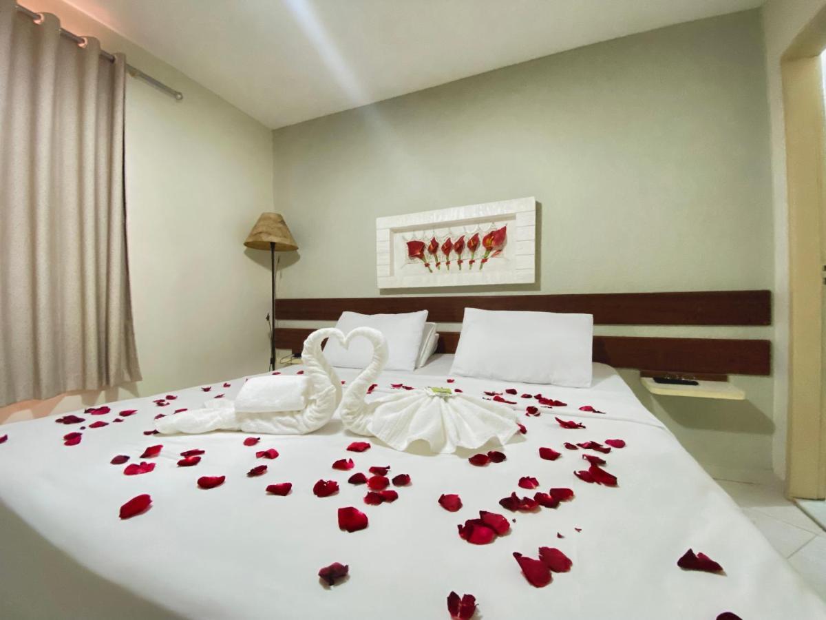 Deluxe Double Room Bath,1362634436:JPEG