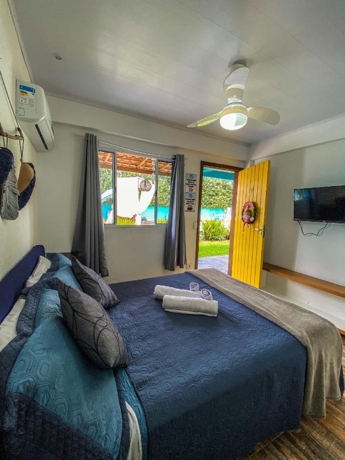 Quarto Duplo com Vista da Piscina