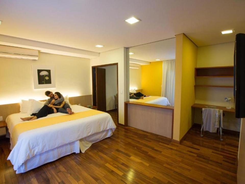 Luxury Suite,416934348:JPEG