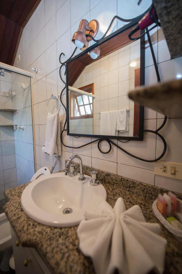 Quarto Duplo com Vista das Montanhas