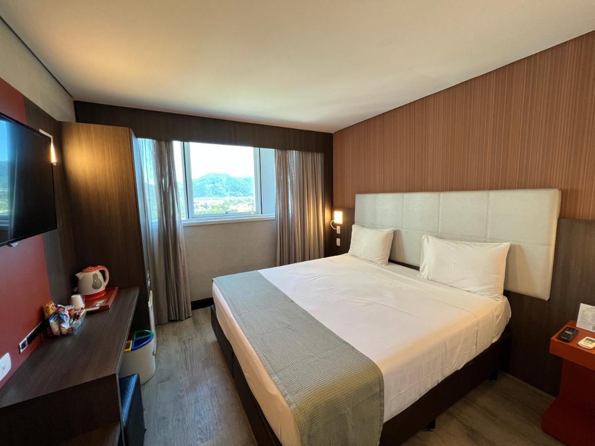 Superior Queen Room,1404376622:JPEG