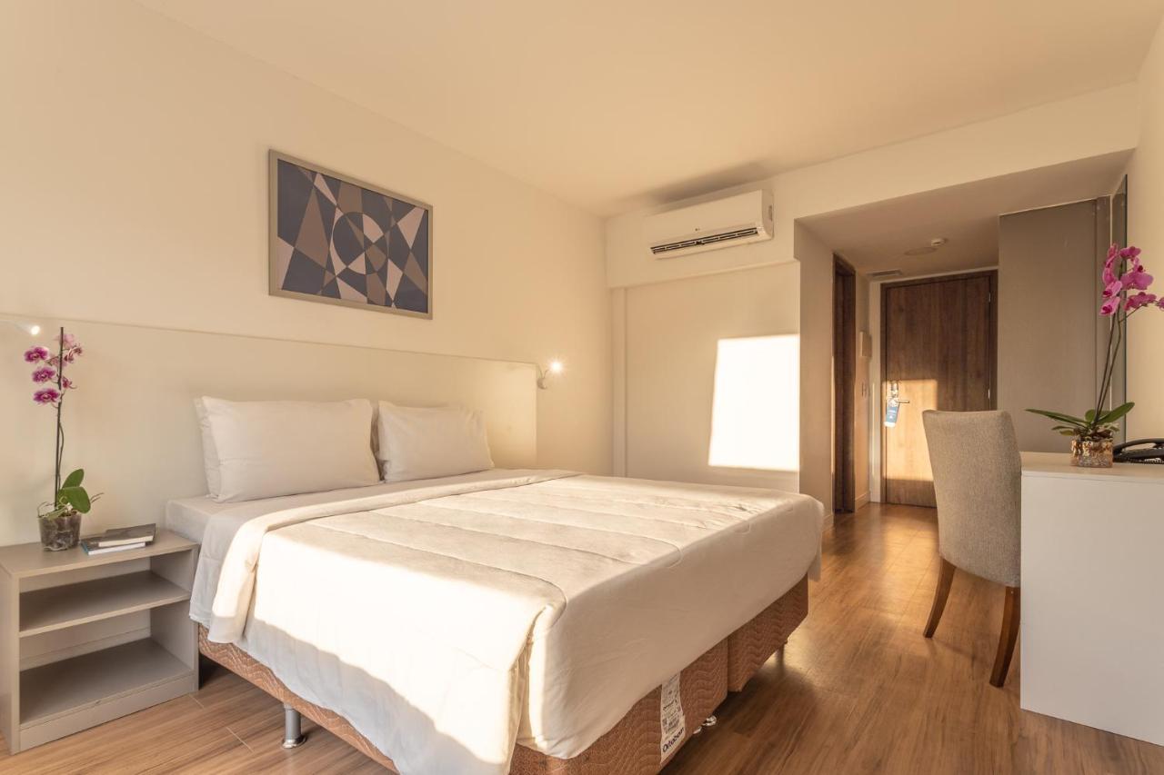 Quarto Duplo